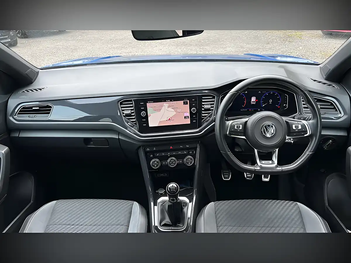 Used 2018 Volkswagen T-Roc R-Line Blue - Interior and Exterior details 3