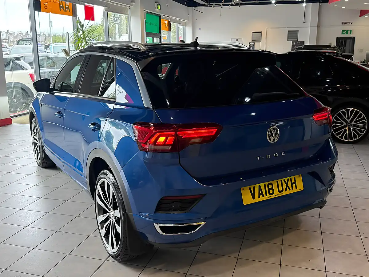 Used 2018 Volkswagen T-Roc R-Line Blue - Interior and Exterior details 10