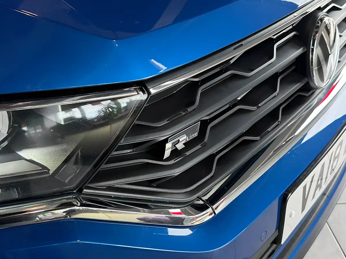 Used 2018 Volkswagen T-Roc R-Line Blue - Interior and Exterior details 4
