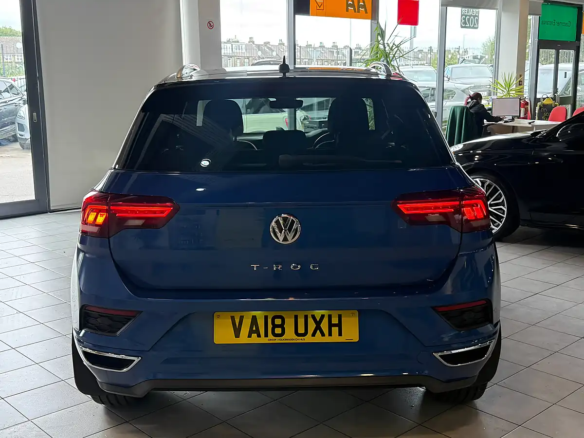 Used 2018 Volkswagen T-Roc R-Line Blue - Interior and Exterior details 9