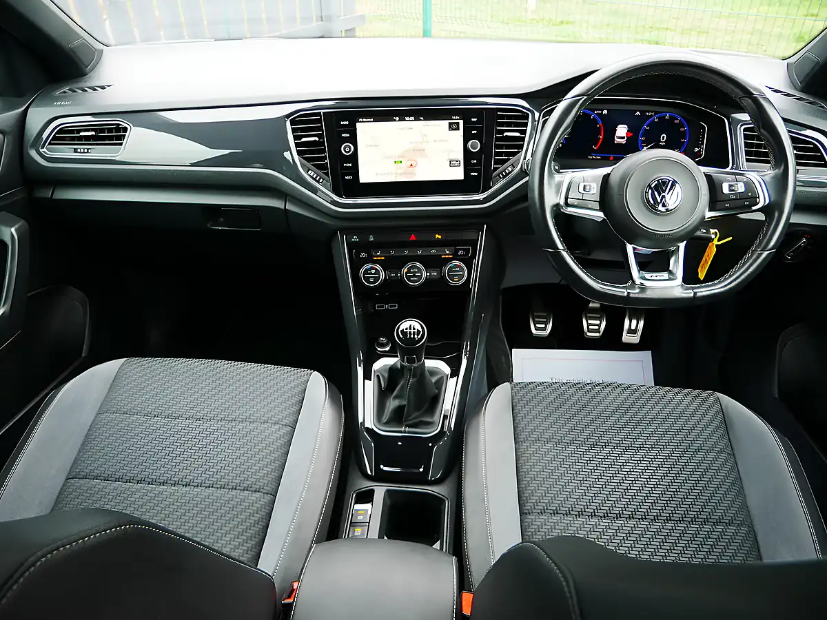 Used 2018 Volkswagen T-Roc R-Line Silver - Interior and Exterior details 13