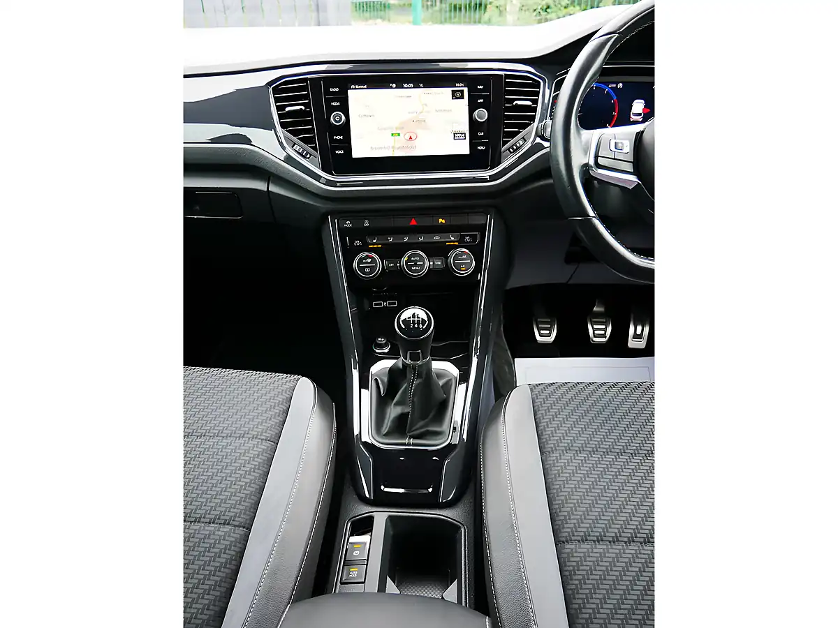 Used 2018 Volkswagen T-Roc R-Line Silver - Interior and Exterior details 15