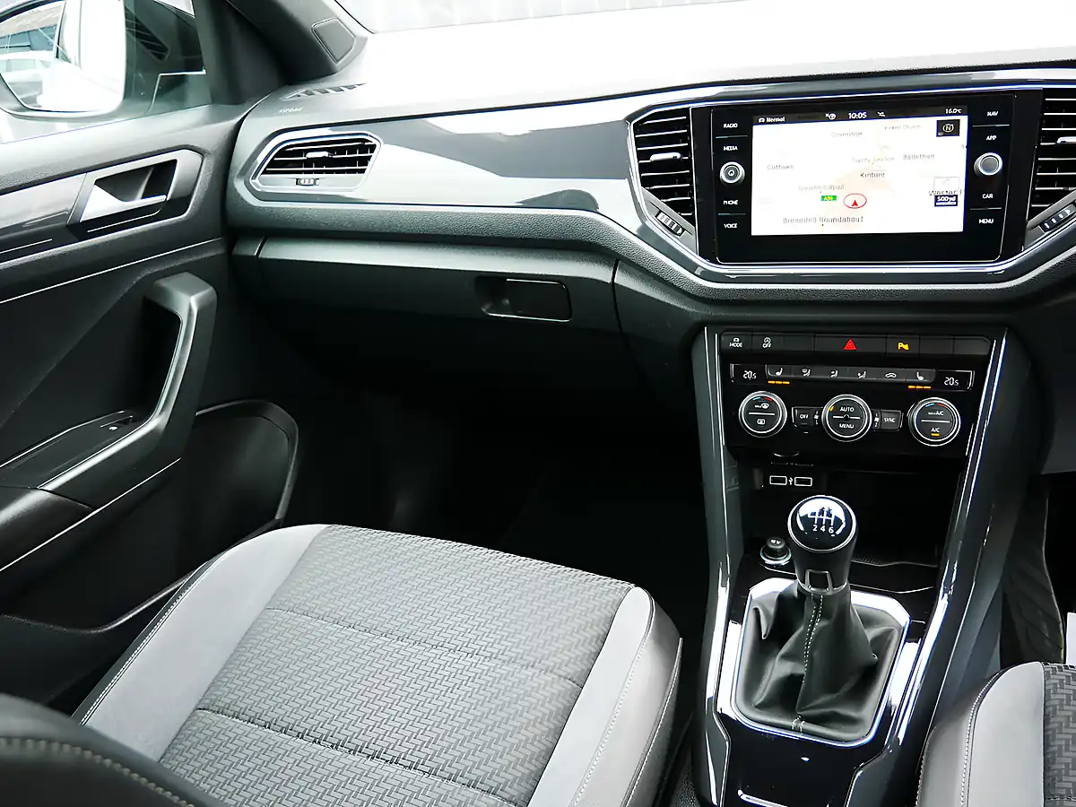Used 2018 Volkswagen T-Roc R-Line Silver - Interior and Exterior details 17