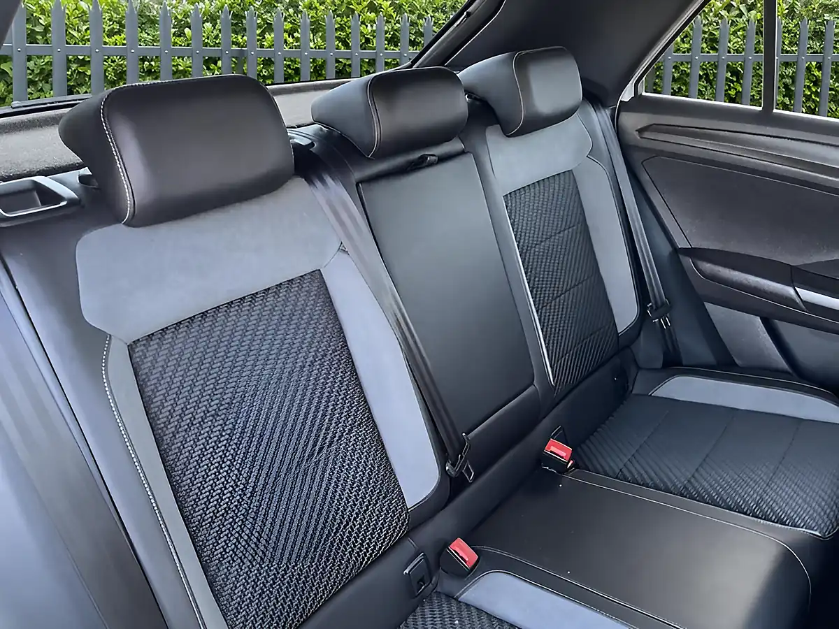 Used 2018 Volkswagen T-Roc R-Line Silver - Interior and Exterior details 14