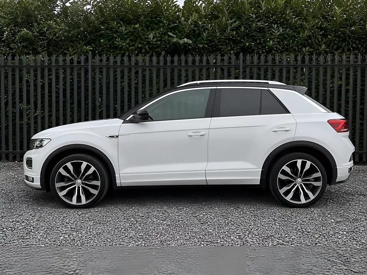 Used 2018 Volkswagen T-Roc R-Line Silver - Interior and Exterior details 4