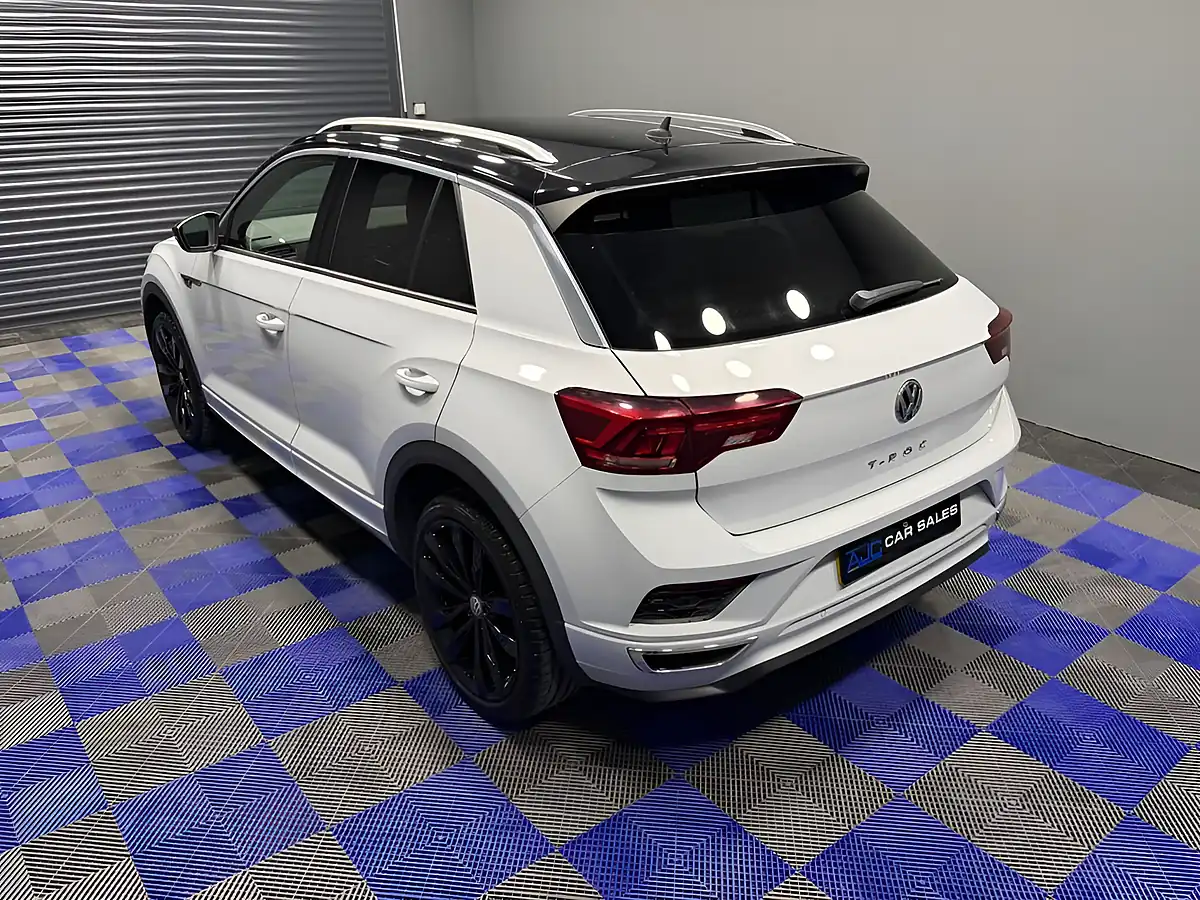 Used 2018 Volkswagen T‑roc R-Line Silver - Interior and Exterior details 16