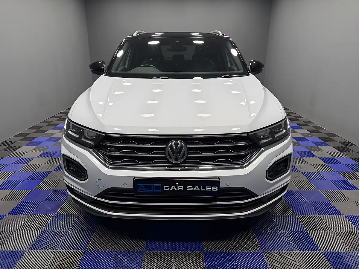Used 2018 Volkswagen T‑roc R-Line Silver - Interior and Exterior details 4