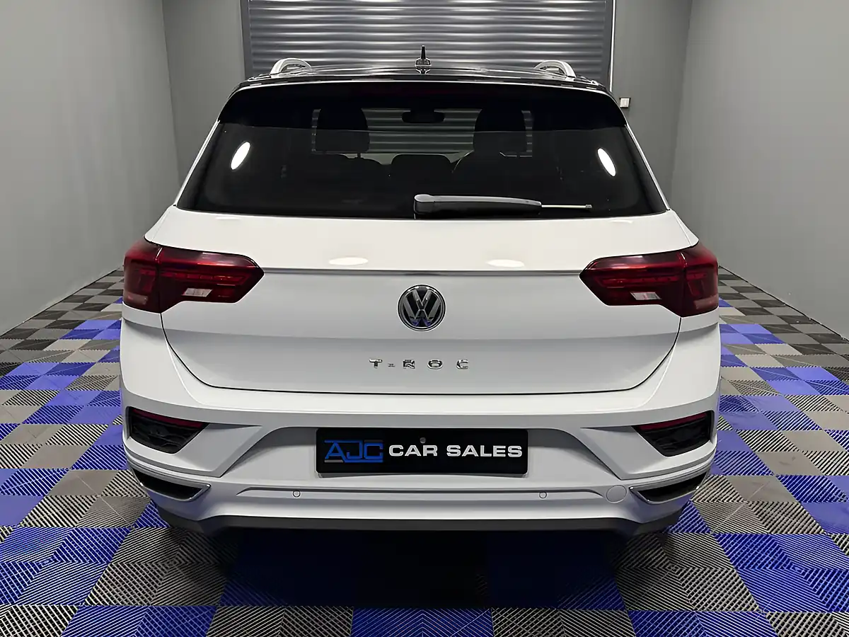 Used 2018 Volkswagen T‑roc R-Line Silver - Interior and Exterior details 8