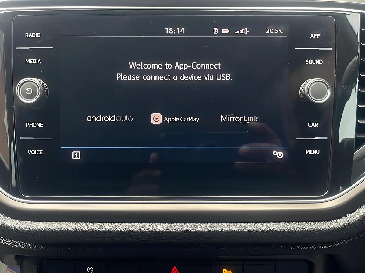 Used 2018 Volkswagen T-Roc Se Black - Interior and Exterior details 17
