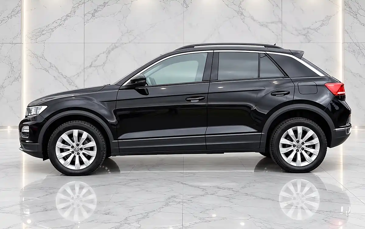 Used 2018 Volkswagen T-Roc Se Black Metallic - Interior and Exterior details 4
