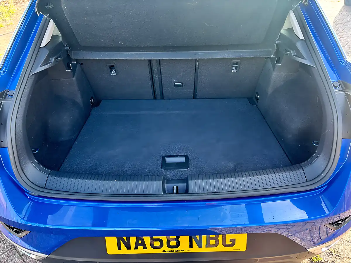 Used 2018 Volkswagen T-Roc Se Blue - Interior and Exterior details 13