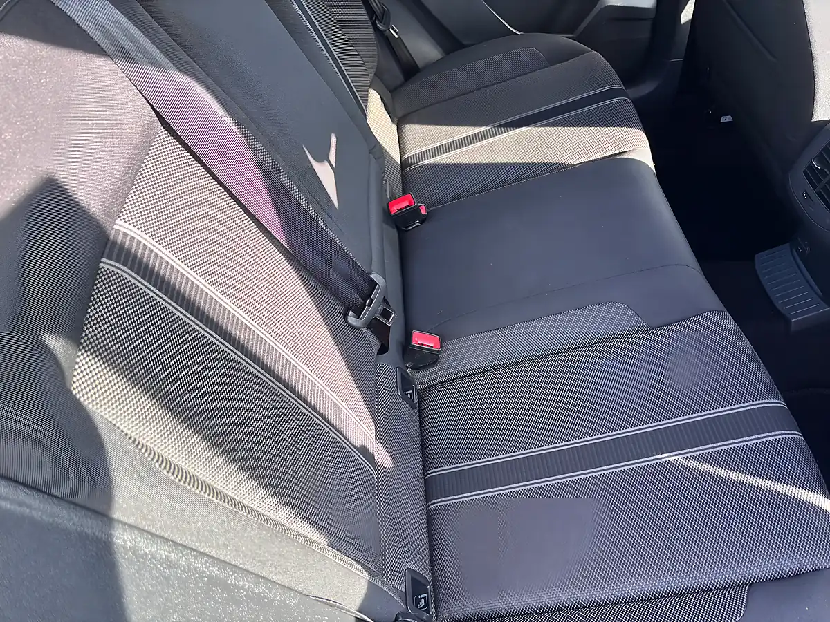 Used 2018 Volkswagen T-Roc Se Blue - Interior and Exterior details 7
