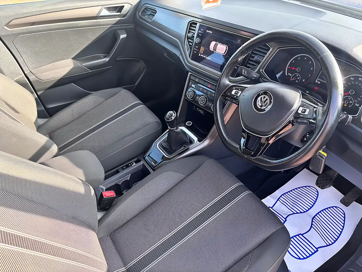 Used 2018 Volkswagen T-Roc Se Blue - Interior and Exterior details 8
