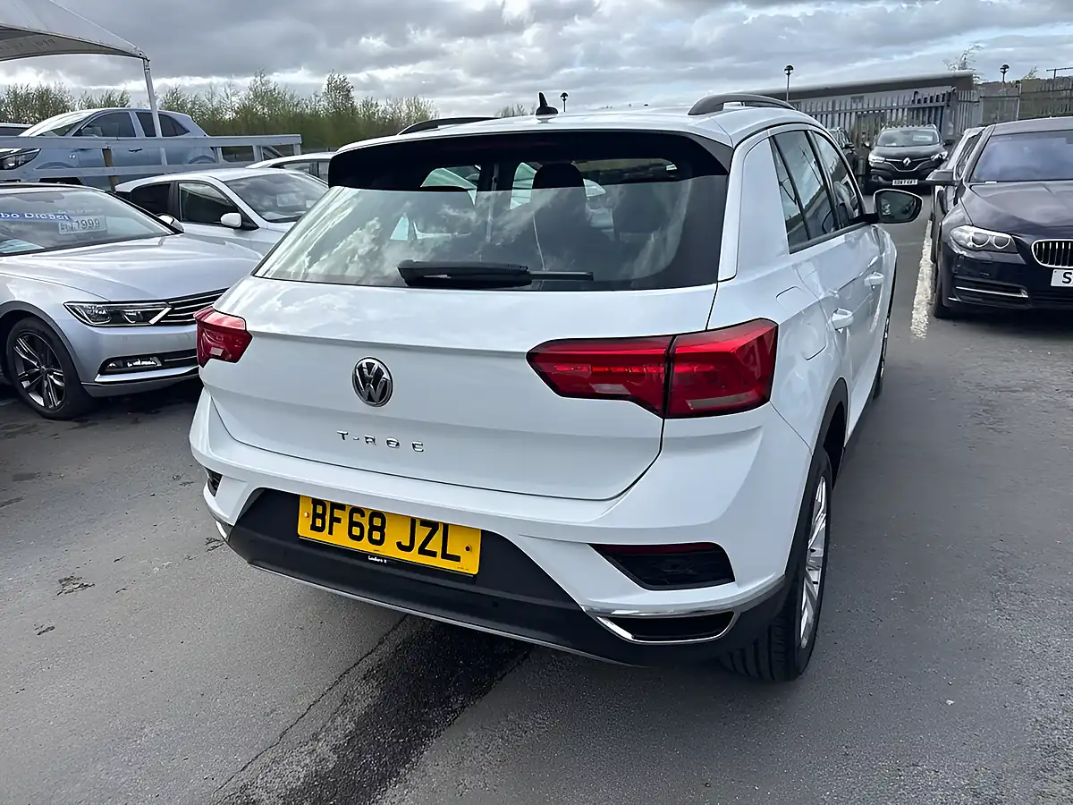 Used 2018 Volkswagen T-Roc Se Edition White - Interior and Exterior details 13