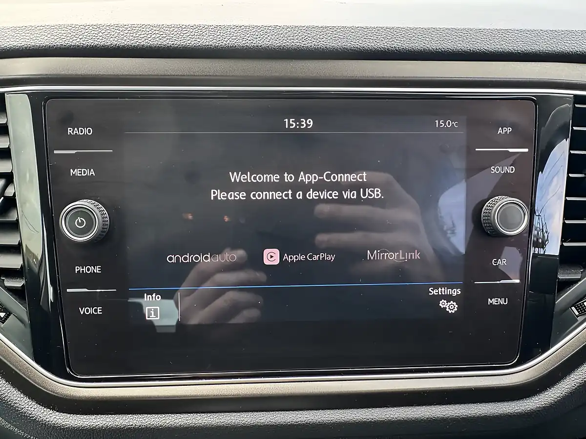 Used 2018 Volkswagen T-Roc Se Edition White - Interior and Exterior details 14