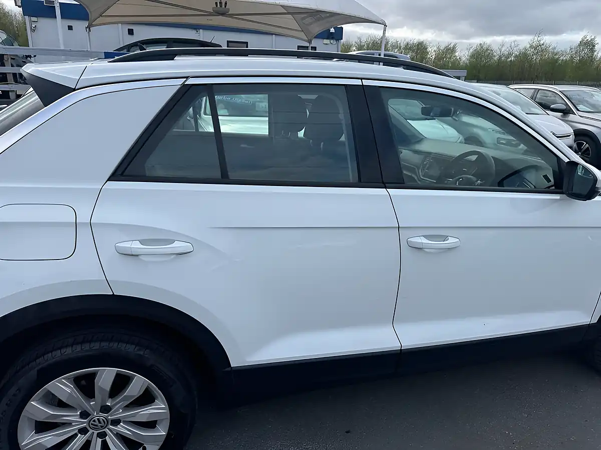 Used 2018 Volkswagen T-Roc Se Edition White - Interior and Exterior details 17