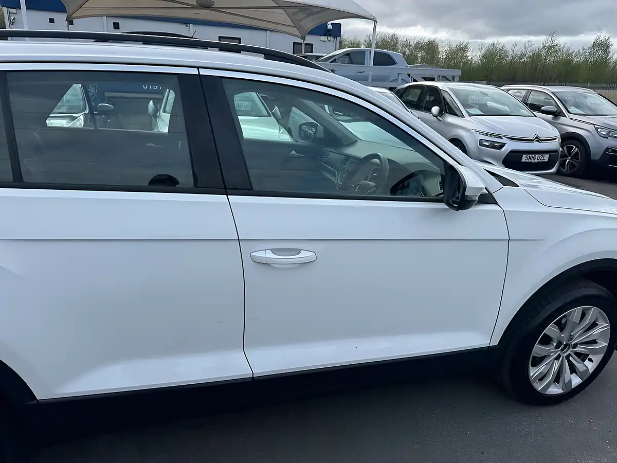 Used 2018 Volkswagen T-Roc Se Edition White - Interior and Exterior details 18