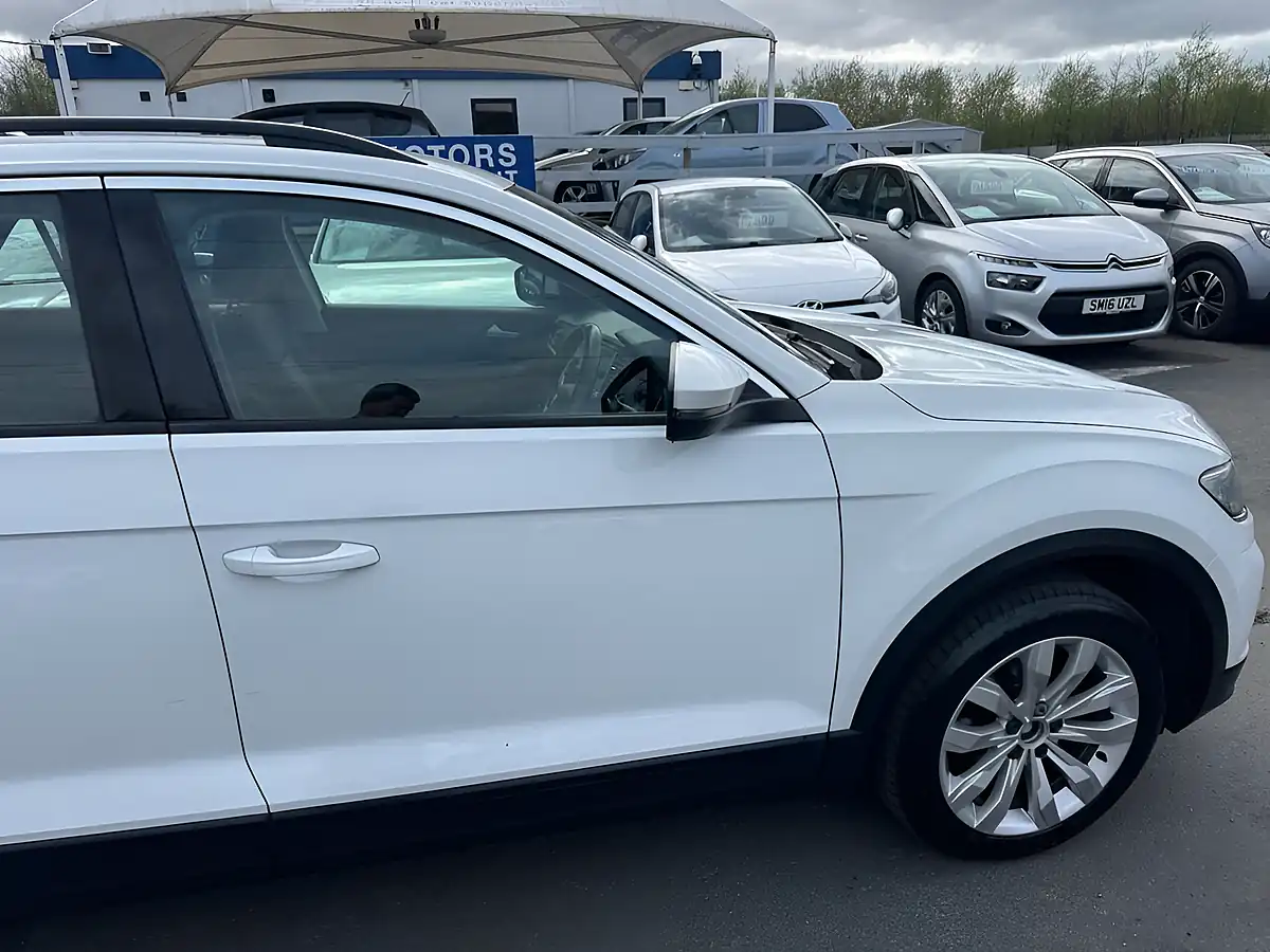 Used 2018 Volkswagen T-Roc Se Edition White - Interior and Exterior details 19
