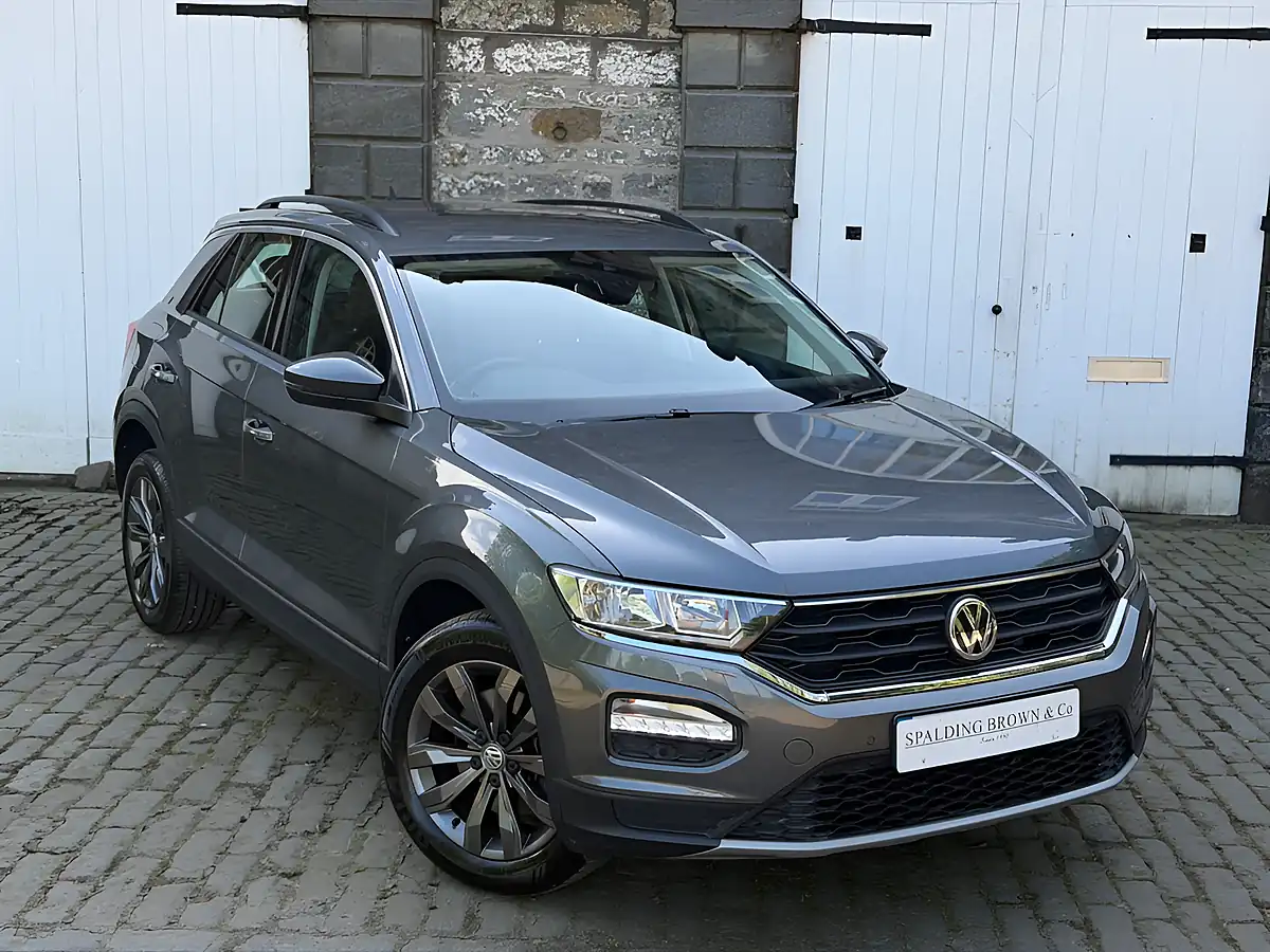 Used 2018 Volkswagen T-Roc Se Grey - Front View