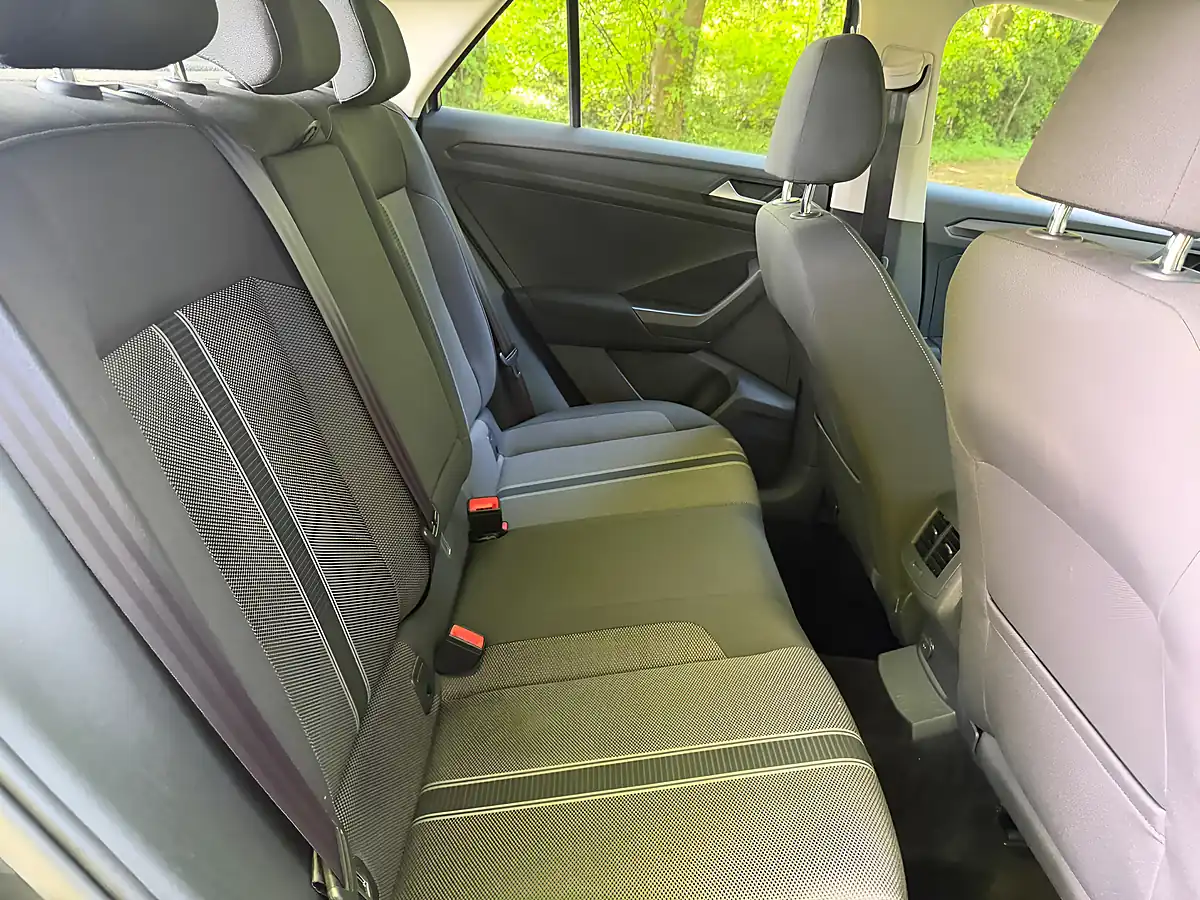 Used 2018 Volkswagen T-Roc Se Grey - Interior and Exterior details 15