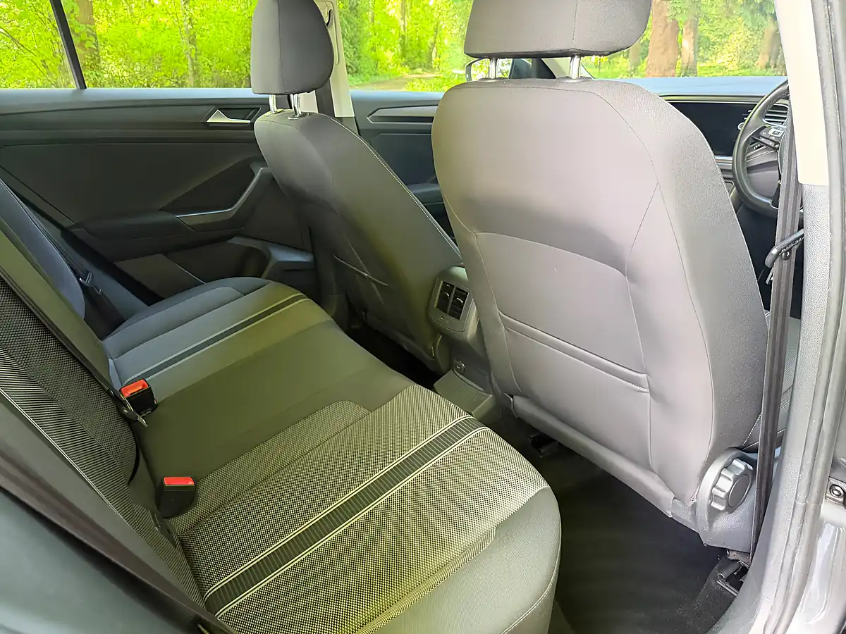 Used 2018 Volkswagen T-Roc Se Grey - Interior and Exterior details 16