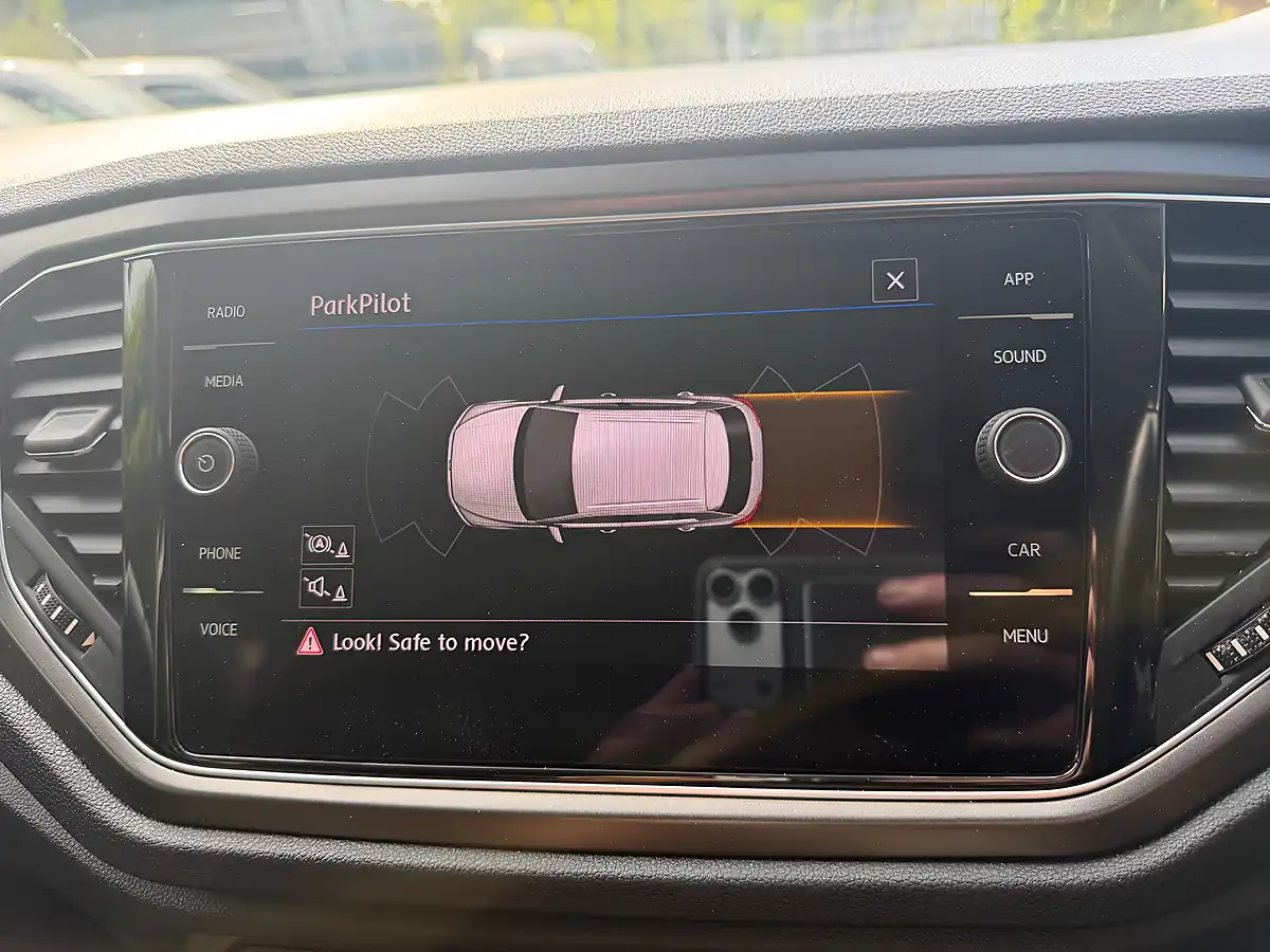 Used 2018 Volkswagen T-Roc Se Grey - Interior and Exterior details 18
