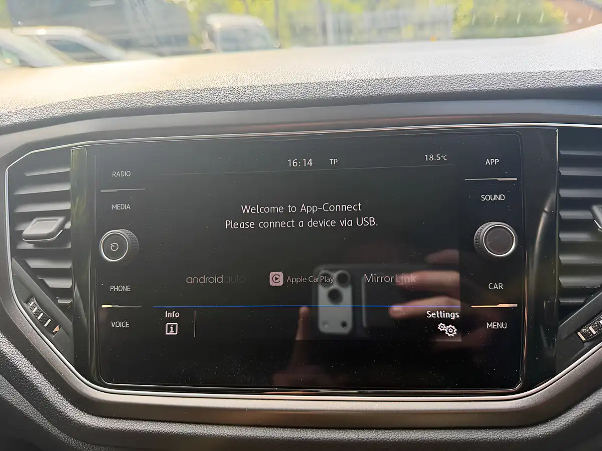 Used 2018 Volkswagen T-Roc Se Grey - Interior and Exterior details 19