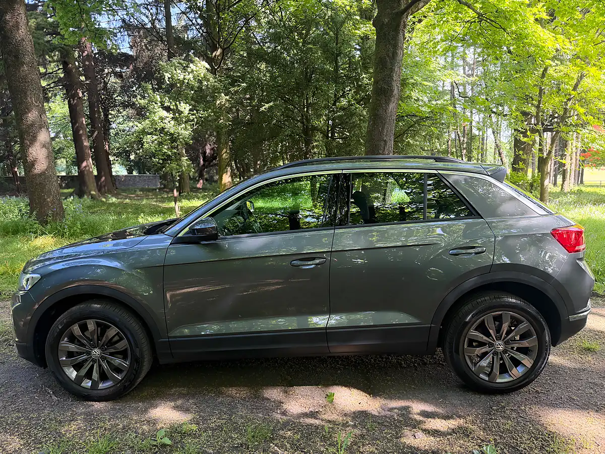 Used 2018 Volkswagen T-Roc Se Grey - Interior and Exterior details 3