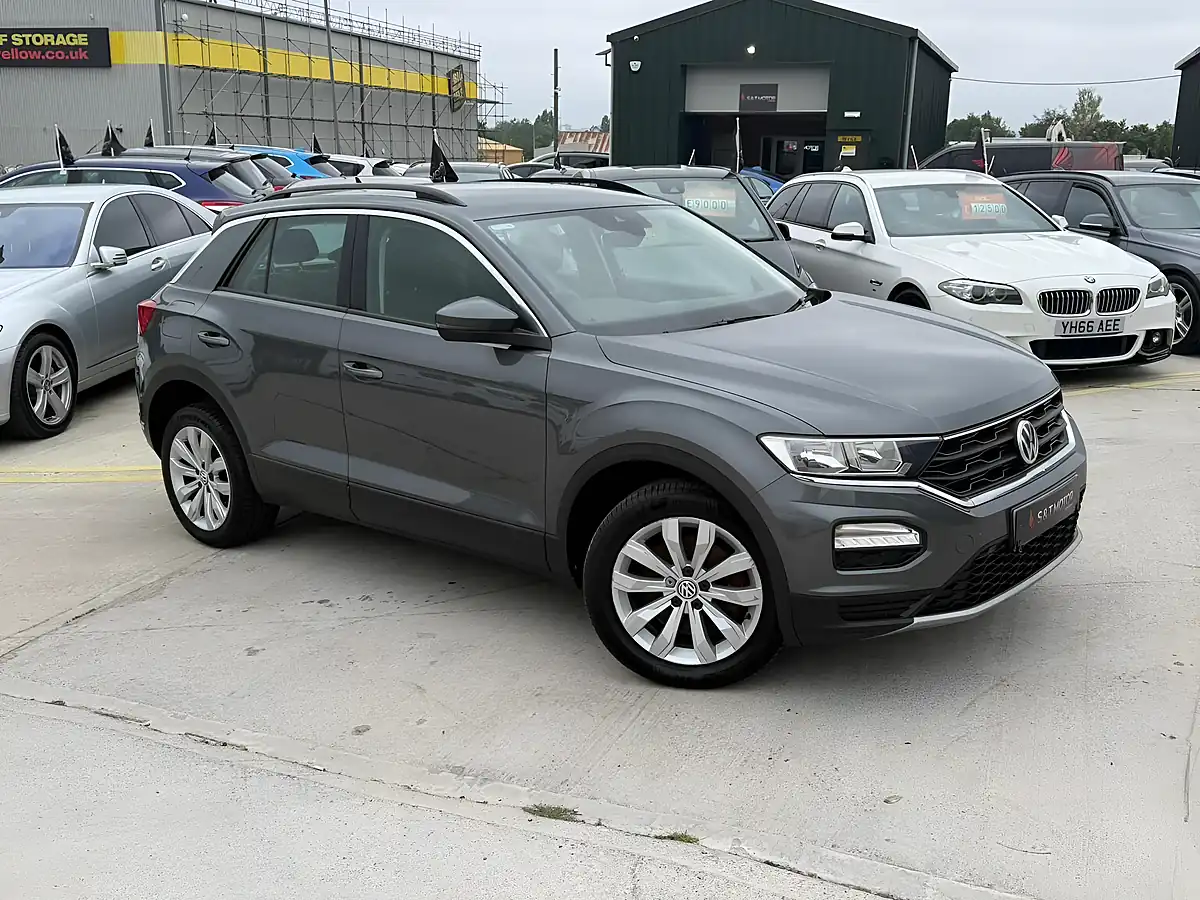 Used 2018 Volkswagen T-Roc Se Grey - Interior and Exterior details 2