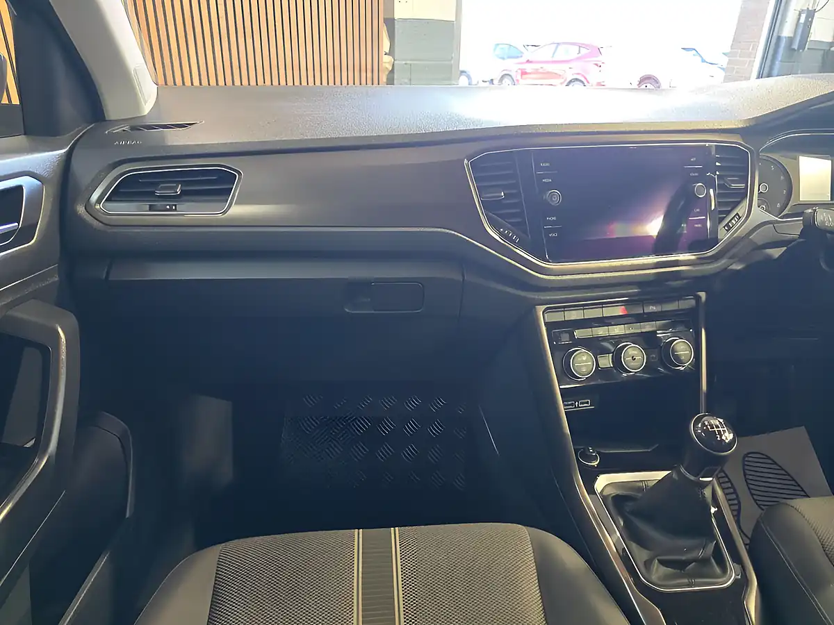 Used 2018 Volkswagen T-Roc Se Grey - Interior and Exterior details 10