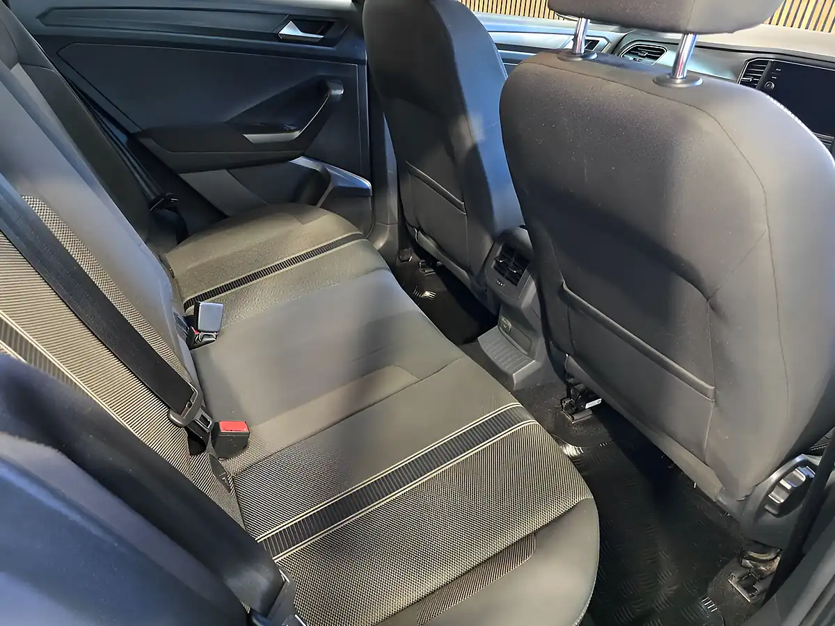 Used 2018 Volkswagen T-Roc Se Grey - Interior and Exterior details 14