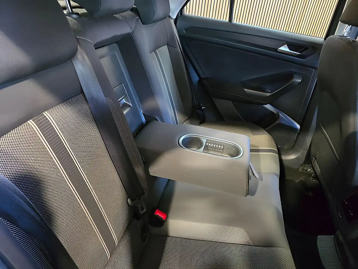Used 2018 Volkswagen T-Roc Se Grey - Interior and Exterior details 16