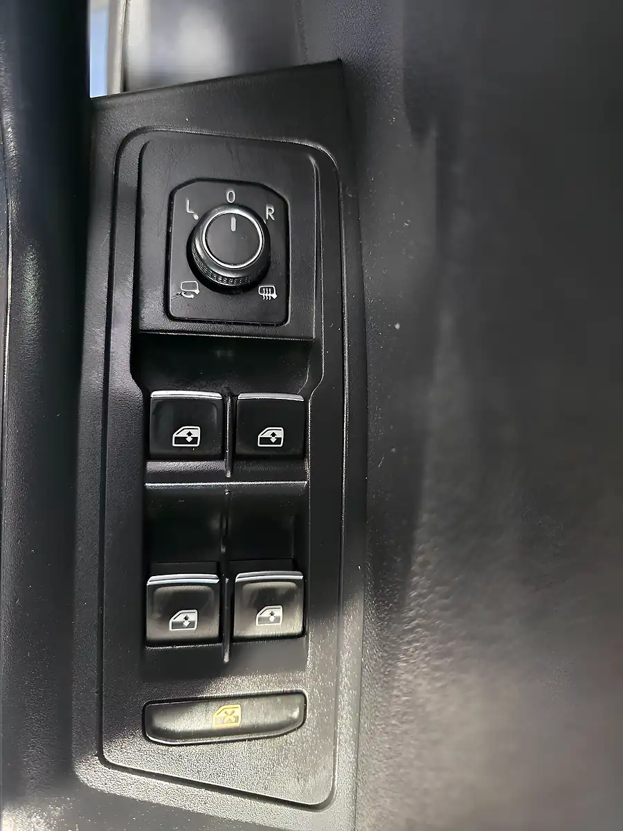 Used 2018 Volkswagen T-Roc Se Grey - Interior and Exterior details 18