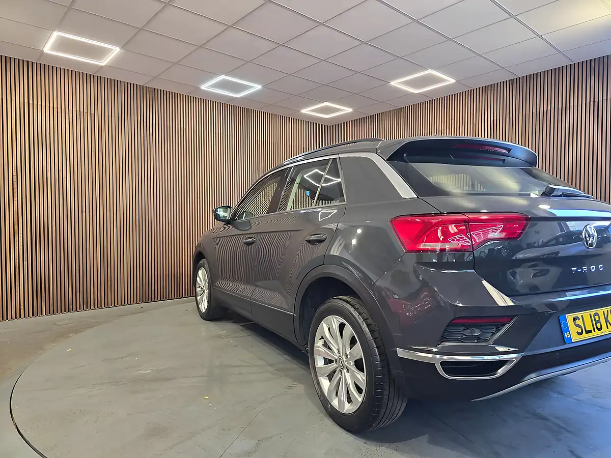 Used 2018 Volkswagen T-Roc Se Grey - Interior and Exterior details 4