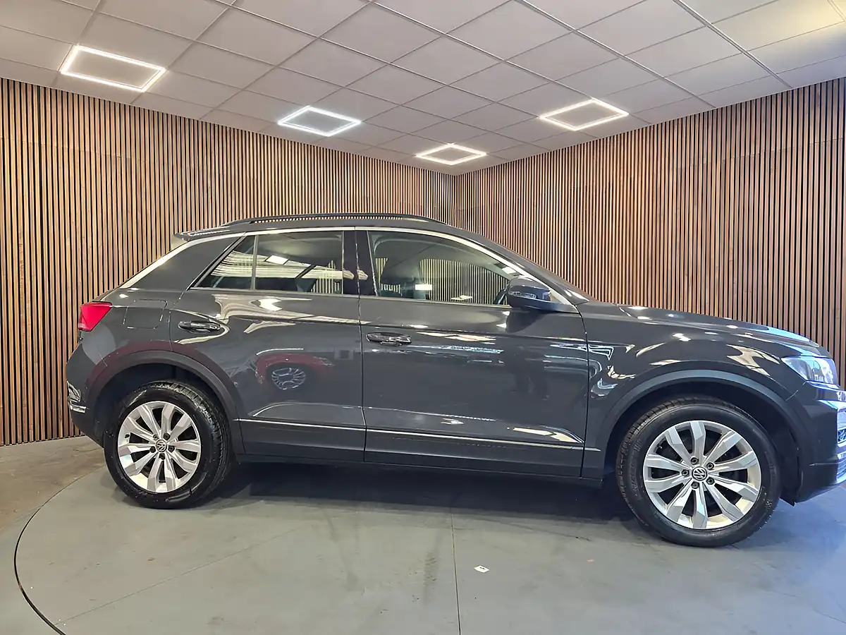 Used 2018 Volkswagen T-Roc Se Grey - Interior and Exterior details 7