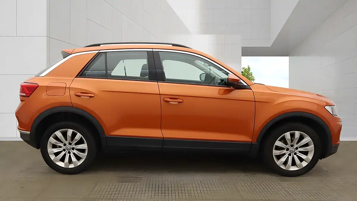 Used 2018 Volkswagen T-Roc Se Orange - Interior and Exterior details 5