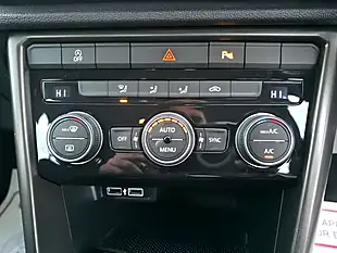 Used 2018 Volkswagen T-Roc Se Silver - Interior and Exterior details 10