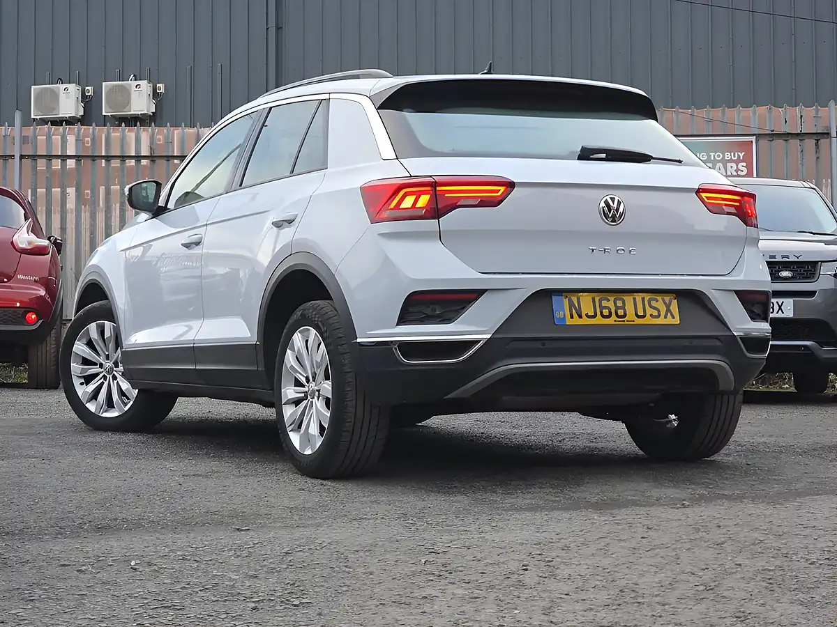 Used 2018 Volkswagen T-Roc Se Silver - Interior and Exterior details 16