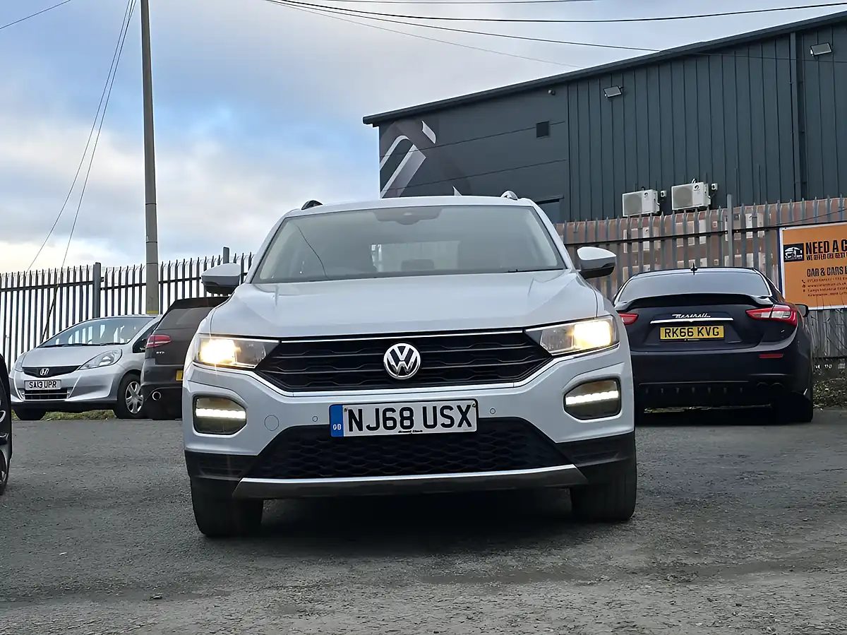 Used 2018 Volkswagen T-Roc Se Silver - Interior and Exterior details 19