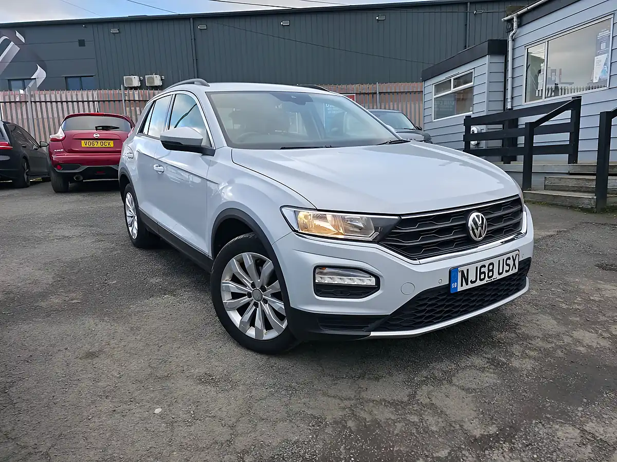 Used 2018 Volkswagen T-Roc Se Silver - Interior and Exterior details 20