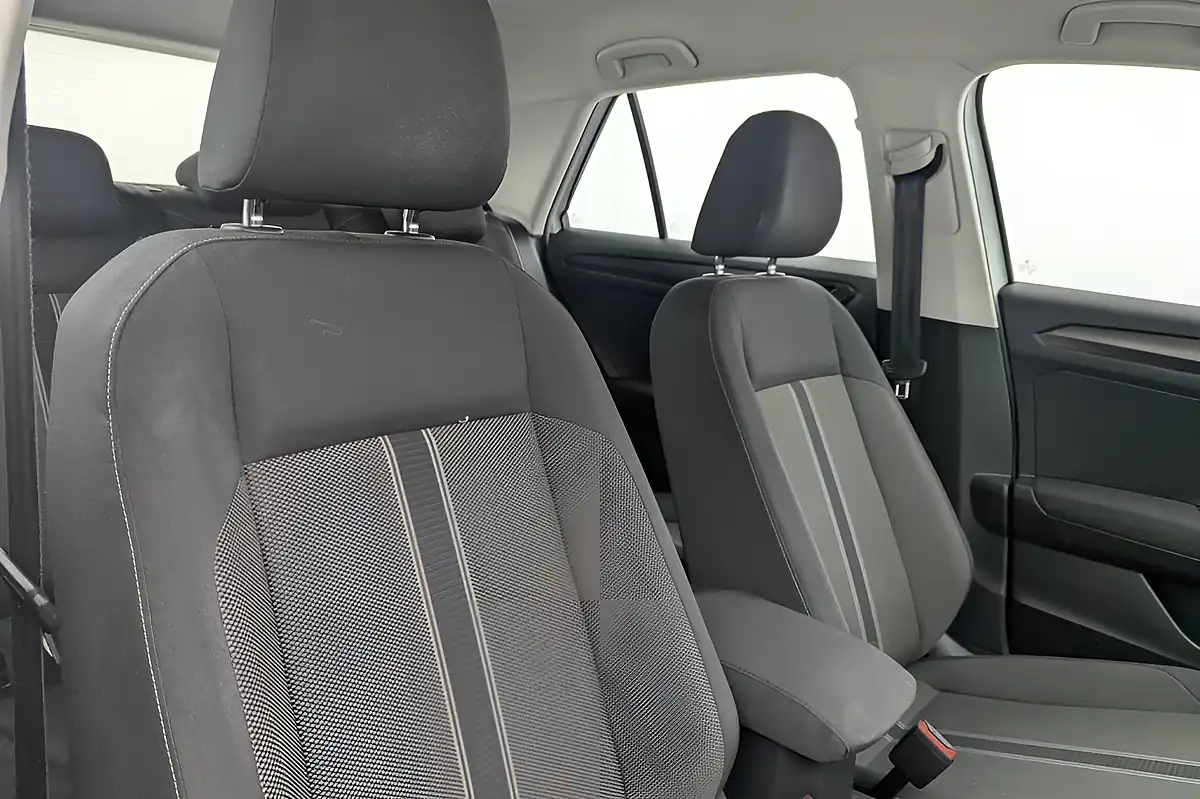 Used 2018 Volkswagen T-Roc Se White - Interior and Exterior details 12