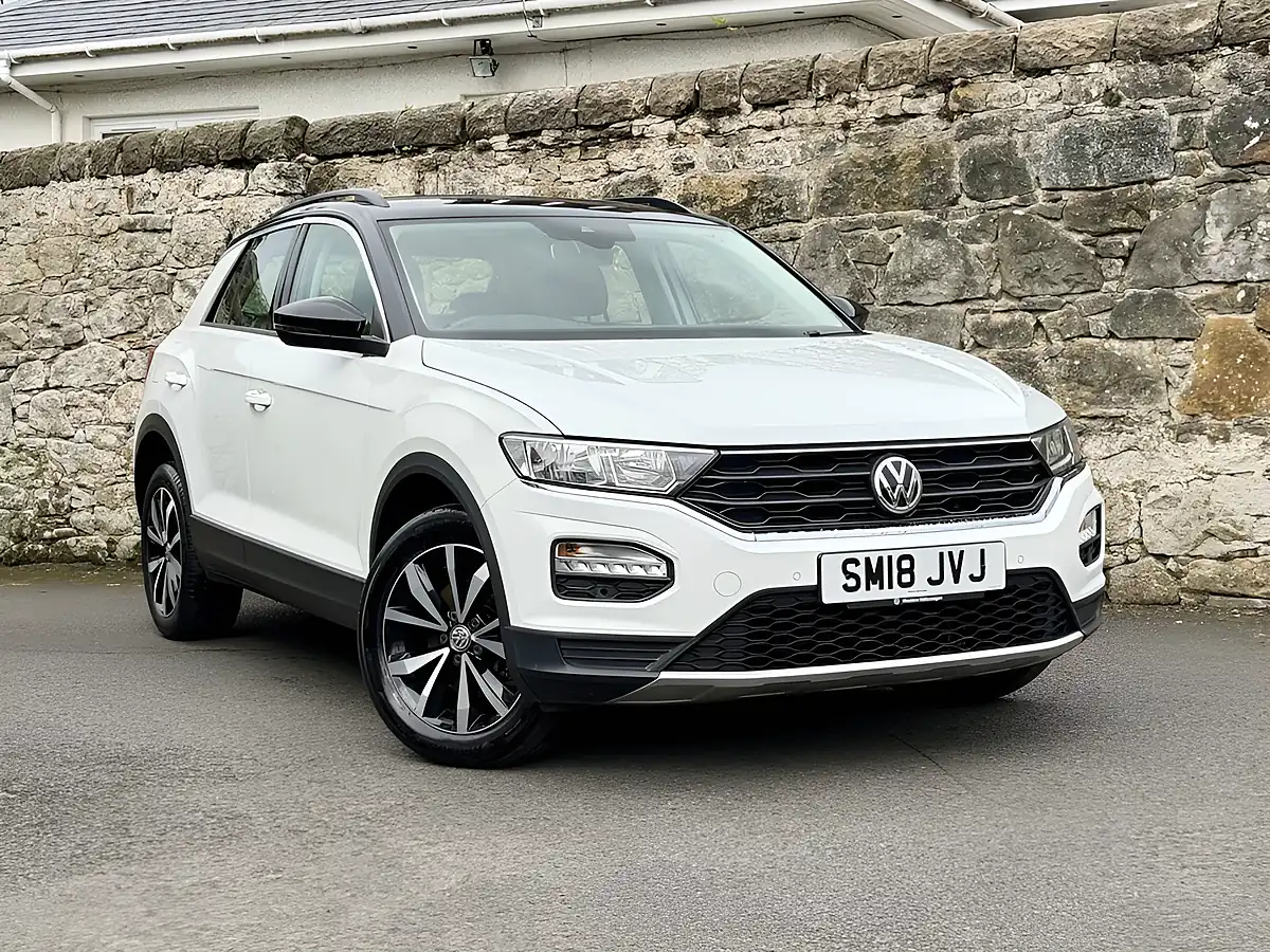 Used 2018 Volkswagen T-Roc Se White - Front View