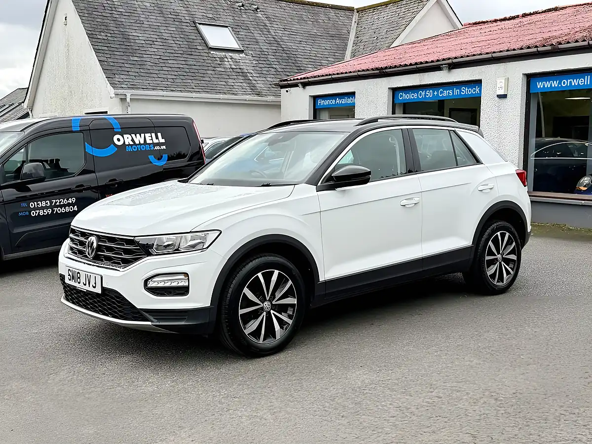 Used 2018 Volkswagen T-Roc Se White - Interior and Exterior details 15