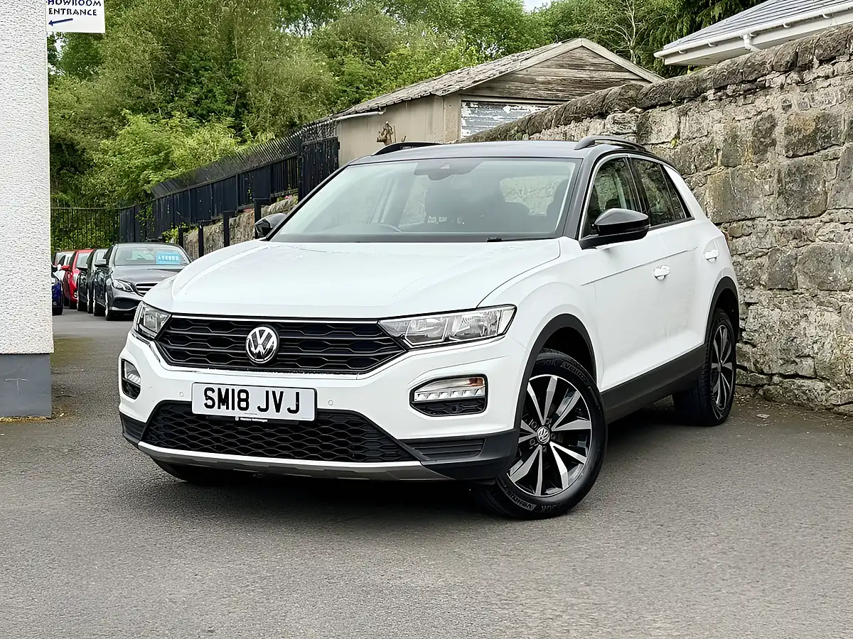 Used 2018 Volkswagen T-Roc Se White - Interior and Exterior details 4