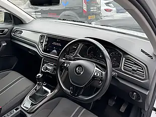 Used 2018 Volkswagen T-Roc Se White - Interior and Exterior details 6