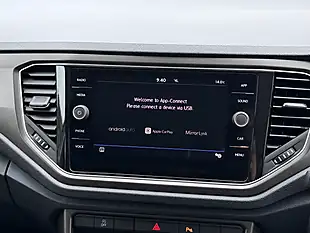 Used 2018 Volkswagen T-Roc Se White - Interior and Exterior details 9