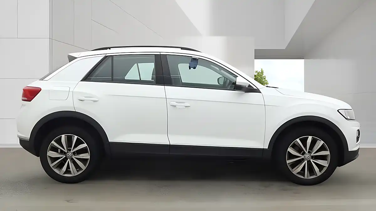 Used 2018 Volkswagen T-Roc Se White - Interior and Exterior details 5