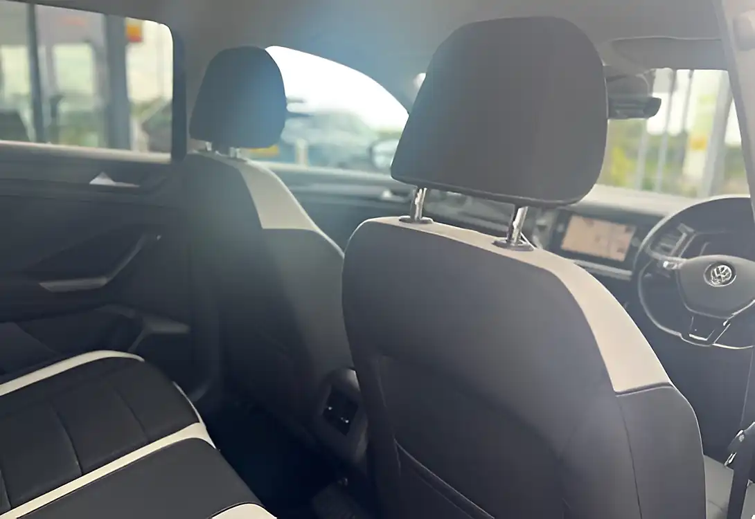 Used 2018 Volkswagen T-Roc Sel Atlantic Blue - Interior and Exterior details 18