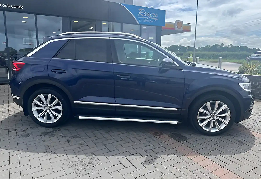 Used 2018 Volkswagen T-Roc Sel Atlantic Blue - Interior and Exterior details 5
