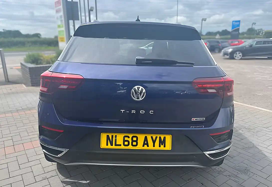 Used 2018 Volkswagen T-Roc Sel Atlantic Blue - Interior and Exterior details 7